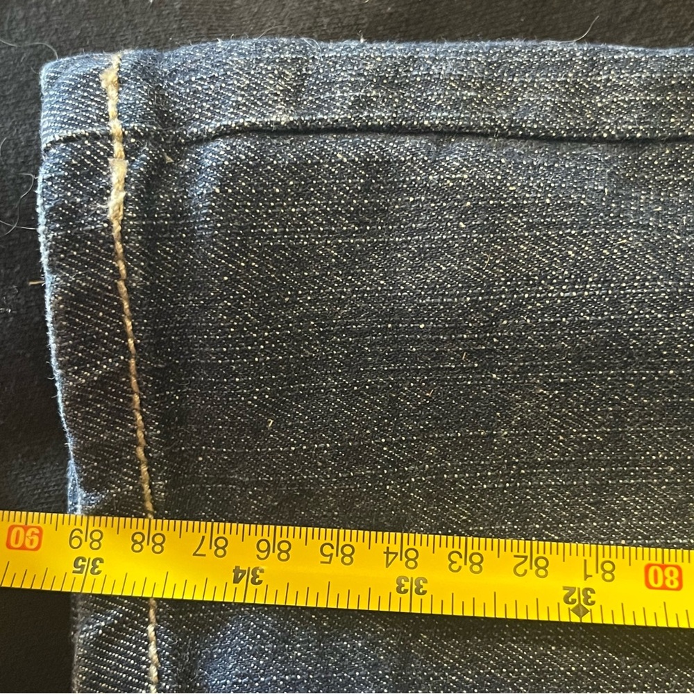 Dereon Straight Jeans women’s color blue. Size. 9/10 - Picture 13 of 14